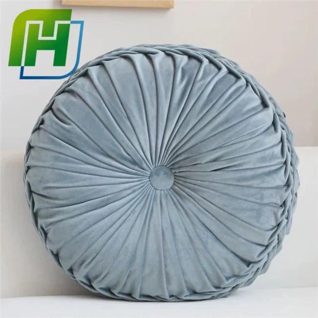 Round Pintuck Pillow